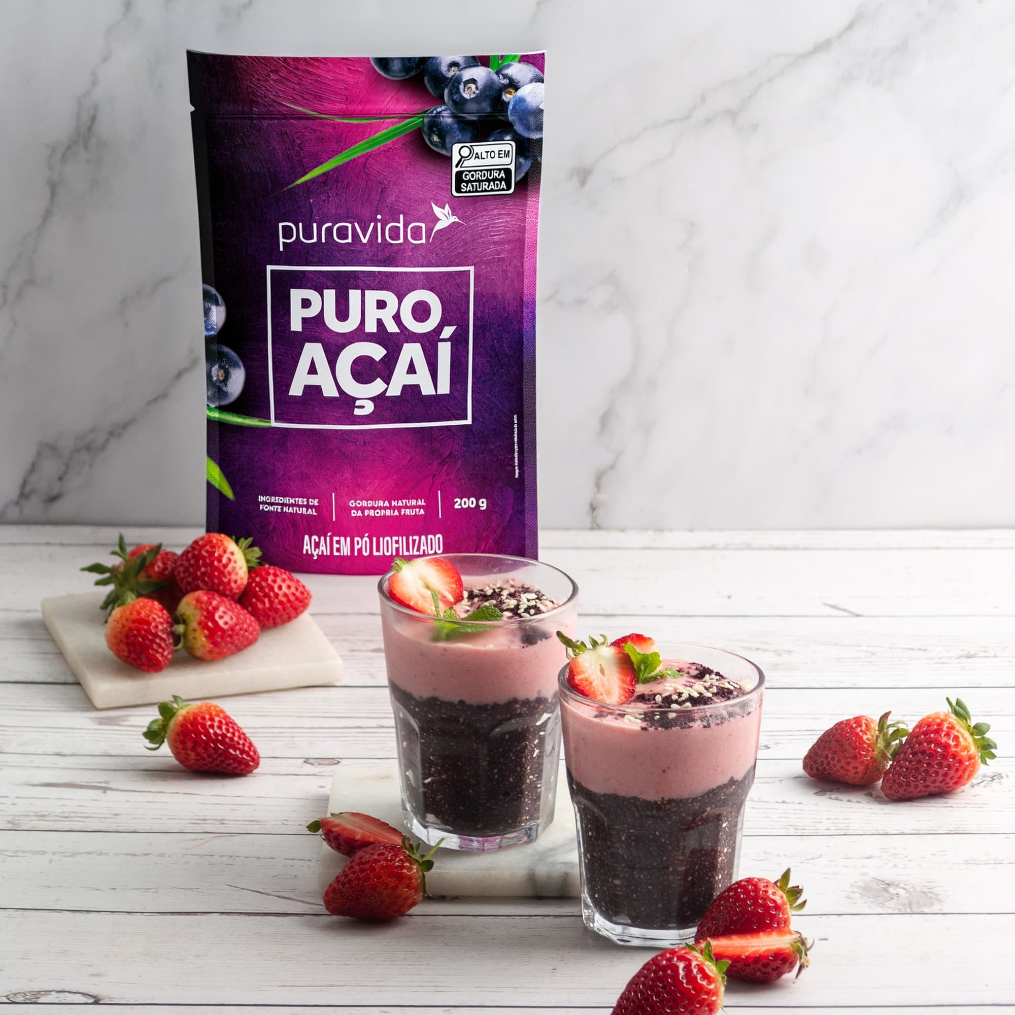 Puro Açaí Puravida com morangos e vitaminas
