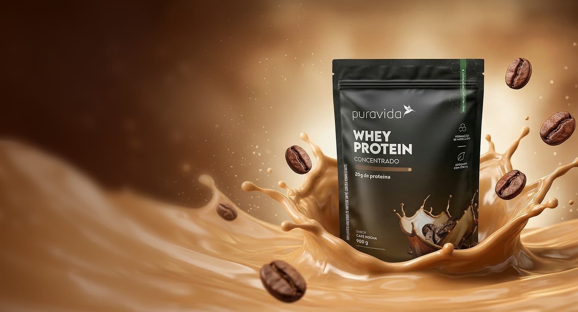 Pouch de Whey Protein Concentrado Café Mocha sobre splash de café com grãos