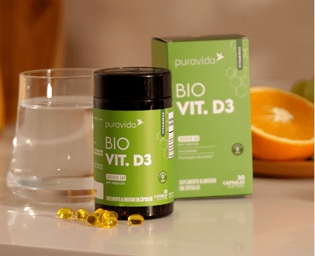 Caixa e pote de Bio Vit. D3 sobre a bancada