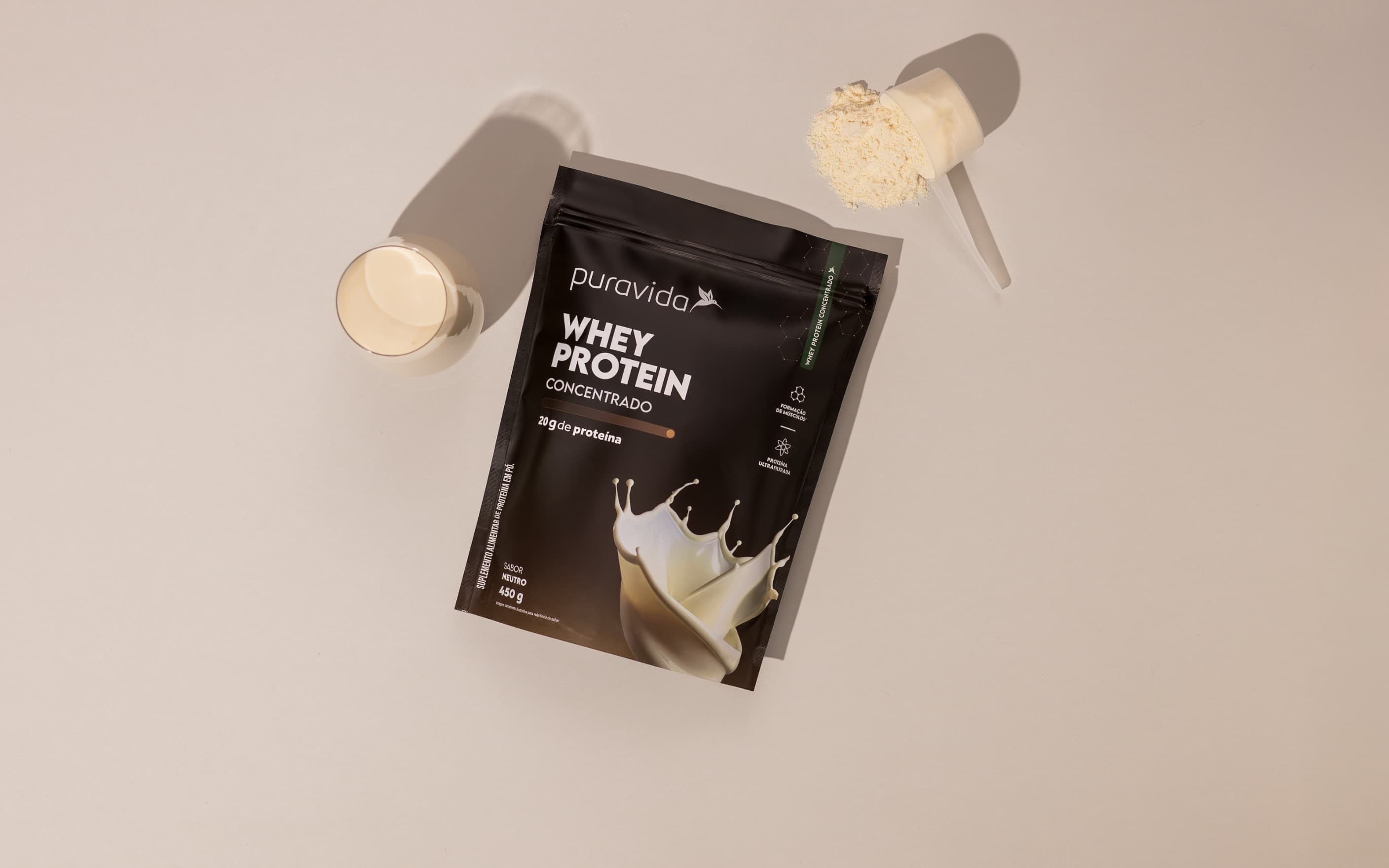 Pouch de Whey Protein Concentrado sabor neutro com copo e colher medidora Pouch de Whey Protein Concentrado sabor neutro com copo e colher medidora